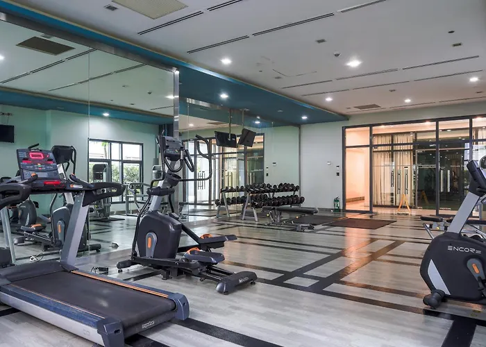Spacious Family Sleeper Bgc & 84inch Cinema