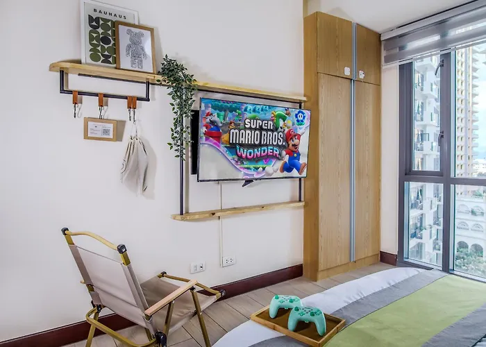 Apartment Spacious Family Sleeper Bgc & 84inch Cinema Manila