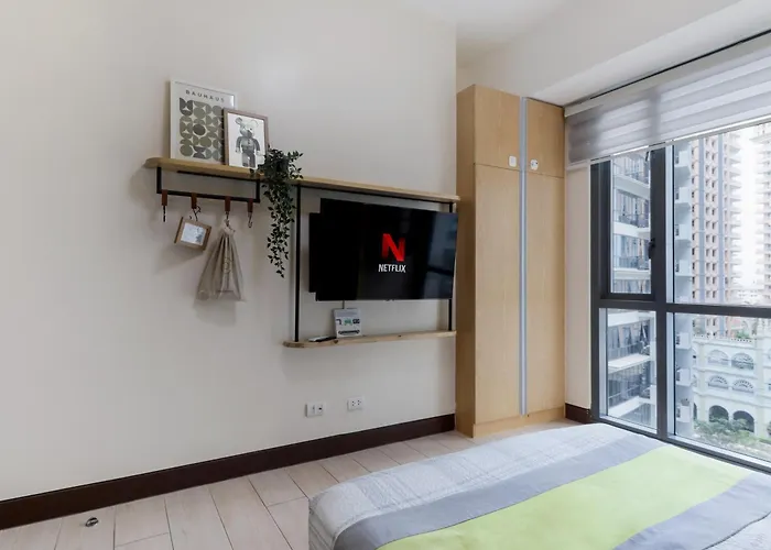 Apartment Spacious Family Sleeper Bgc & 84inch Cinema